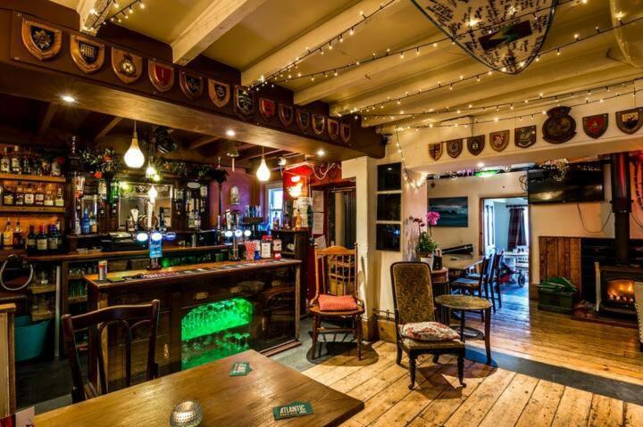 Manorbier Castle Inn Sunset Room エクステリア 写真